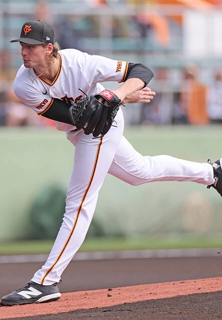 ウィットリー［巨人］28歳／アメリカ／前所属：レイズ／右投右打／【年俸】2億円／16年MLBドラフトで1巡目指名された逸材も、「ピッチングに怖さがなく、細かな制球力もない。曲がり落ちる球さえ見極められれば攻略できる」【評価：C】