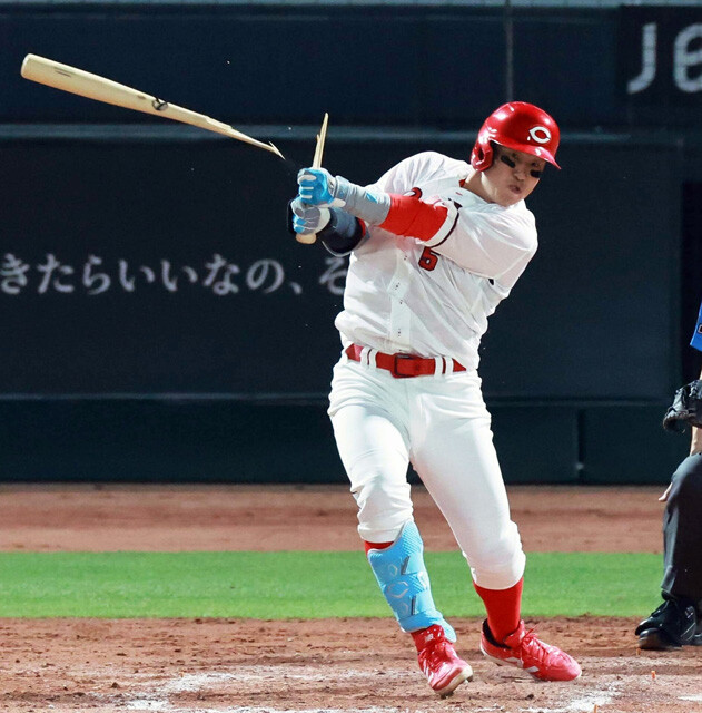 小園海斗（広島／内野手）　昨季、自身初の首位打者と最高出塁率のタイトルを獲得。今季は拙守が目立つシーンも多い