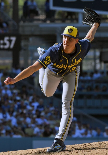 MLBトップの防御率1.86を誇るミジオロウスキー。201cmの長身から100マイル超を連発する