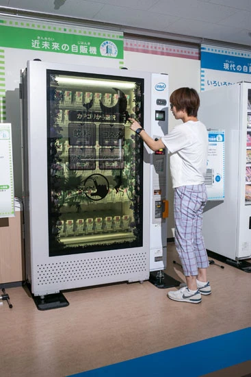 透明型液晶ディスプレイ自販機