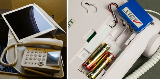 【左】テザリング設定をすれば、タブレットやゲームマシンとも即接続可能。ちなみに木野社長はiPad Proとガッチリ接続。これは合コンなどの一発ネタとしてもウケそうなプレイですよ!【右】単3アルカリ電池4本で連続待受最大350時間、連続通話最大8時間というスタミナっぷり! オプションでリチウムイオン充電池もあり