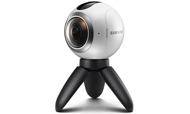 今年2月に海外で発表された『Gear 360』。直径約6.5cmの球形のカメラ。これはベイスターズの選手に投球させると面白いVR映像が撮れるかも!?