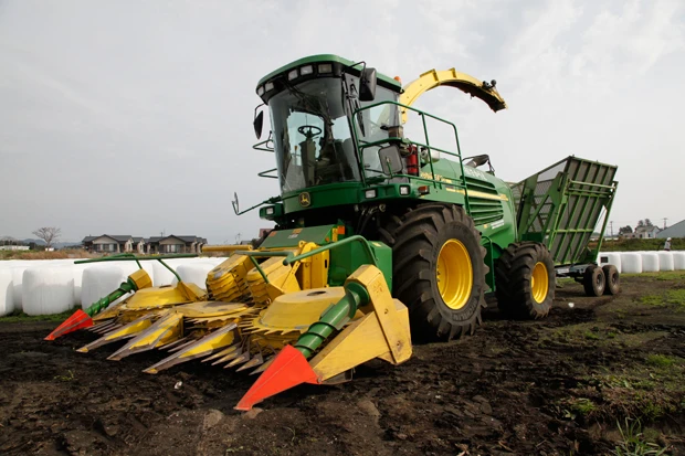 ジョン・ディア7400(写真提供/さかうえ)