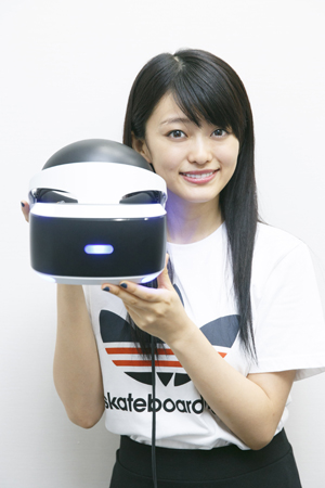 ゲーム大好きアイドルの山地まりちゃんが、念願のPSVRを初体験!