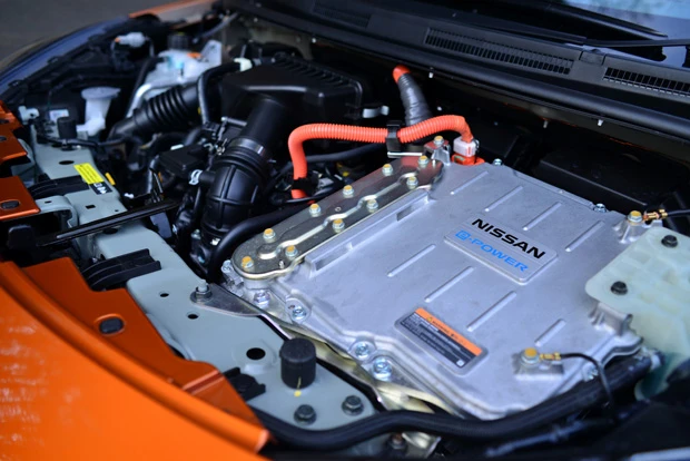 エコカー新時代の主役になれるか 発電するクルマ ノートｅ ｐｏｗｅｒで見せた日産の野望 写真 ニュース 週プレnews 週刊プレイボーイのニュースサイト