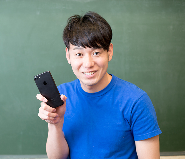 『アメトーーク!』の「iPhone使いこなせてない芸人」に三度も指南役として出演したかじがや卓哉