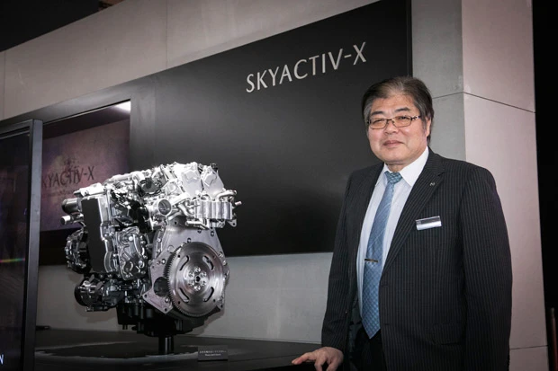 マツダ　常務執行役員　人見光夫。燃費性能を現行より３割高めたガソリンエンジン「スカイアクティブＸ」の陣頭指揮を執る人見常務。この夢のエンジンは２０１９年に搭載されるという。