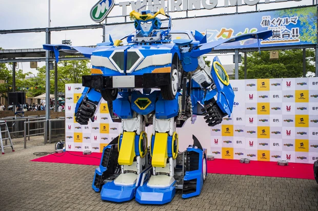 雄々しいロボットモードから…