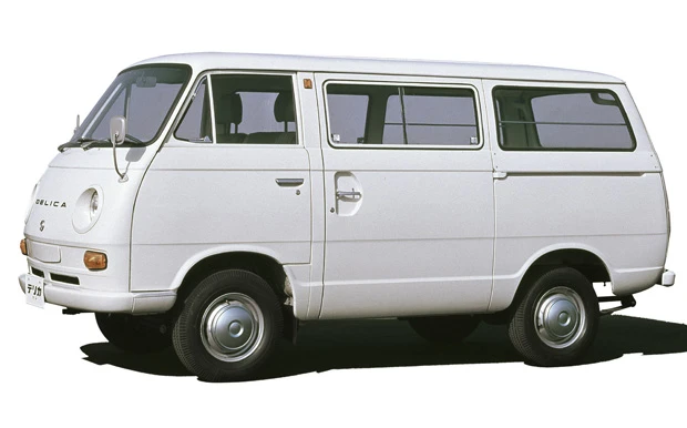 「コーチ」は「スターワゴン」「スペースギア」「D:5」へと続くルーツのワゴンモデルだ