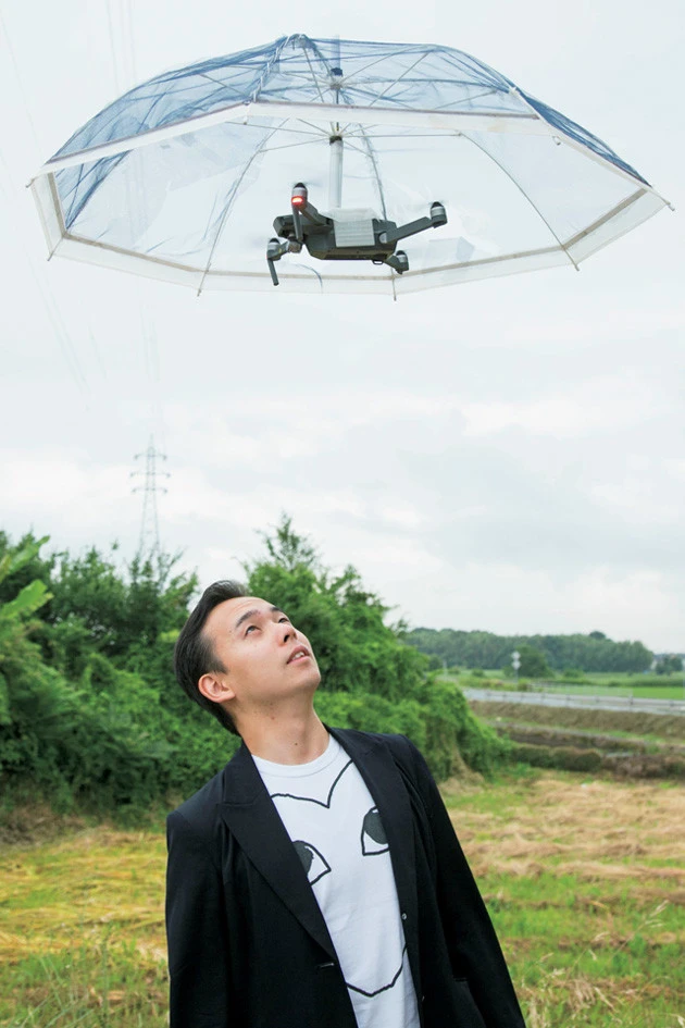 東京五輪での実用を目指し、空飛ぶ"ドローン傘"絶賛開発中！