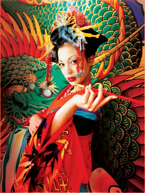 江戸時代の吉原を舞台にした初監督映画『さくらん』(2007年)は土屋アンナ主演。同作のDVD(税抜2800円)&Blu−ray(税抜3800円)が発売中。発売元:アスミック・エース、講談社 販売元:TCエンタテインメント ©2007 蜷川組「さくらん」フィルムコミッティ ©安野モヨコ/講談社