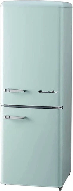 グランドライン 2ドア冷凍冷蔵庫 ARE-198 シルバーの取っ手をつけたレトロデザインで大人気。ホワイトとライトグリーンの2色展開。冷蔵室144リットル、冷凍室54リットルのコンパクトボディはひとり暮らしにジャスト。5万9800円