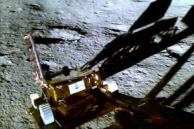 【インド】今年8月、世界で初めて月の南極への着陸を成功させたチャンドラヤーン3号。2週間の探査活動後、休眠中。次の計画として、インドは日本と共同の月探査計画を進めている