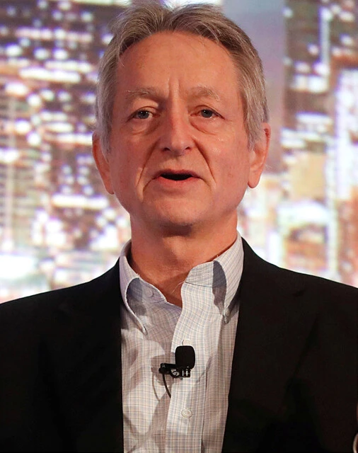 「AI研究のゴッドファーザー」と呼ばれる元グーグルのジェフリー・ヒントン氏は「悪意ある人物がAIを悪用するのを防ぐ方法が見つからない」と発言するなど、AI進化の競争に対して警鐘を鳴らす