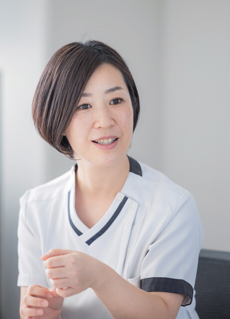 認定看護師の岩本真由子。認定のためにホスピスで実習を受けたとき、「一般病棟でもできる」と可能性を感じたという