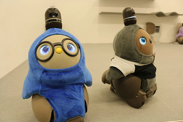 体重4.3㎏、身長43㎝、生き物のように柔らかくて温かい体を持つ「LOVOT」