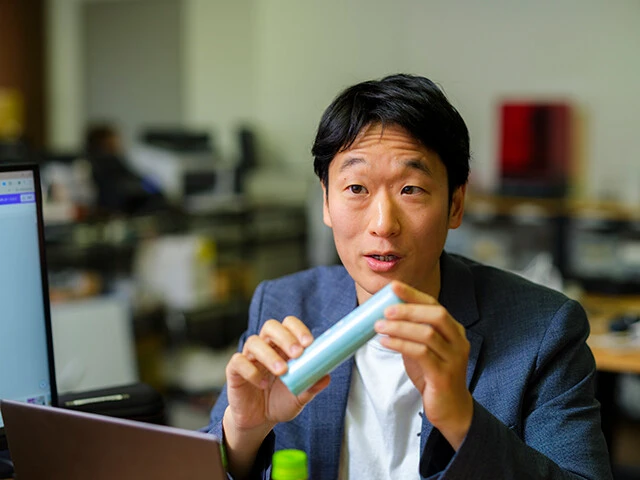 大阪ヒートクール社CEOの伊庭野氏。大阪大学工学研究科の助教でもある。専門は核融合やプラズマ