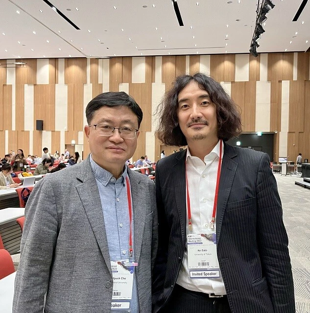 ナムと私。研究集会での発表を終えた後。この頃にはだいぶ打ち解けていた