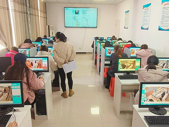 AIの学習データをタグづけするデータアノテイター。農村部の中年女性の新たな職場となっている