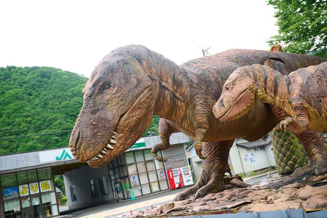 全国初の「恐竜学部」が開設! 古生物尽くしの学生生活に密着してわかった"個性的な授業"と"生徒の意欲"