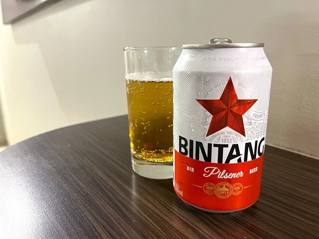 インドネシア国産のビール「ビンタンビール」。軽くて薄くて飲みやすい。東南アジアにぴったりのビール。