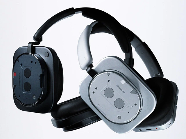 「Nothing Headphone(1)」各3万9800円。老舗オーディオブランド、KEFと共同開発。アクティブノイズキャンセリングや外音取り込みなどを搭載しつつ、本体はやはりシースルーデザイン。物理キーでの操作性を重視するのがいかにもNothingなフラッグシップモデル！