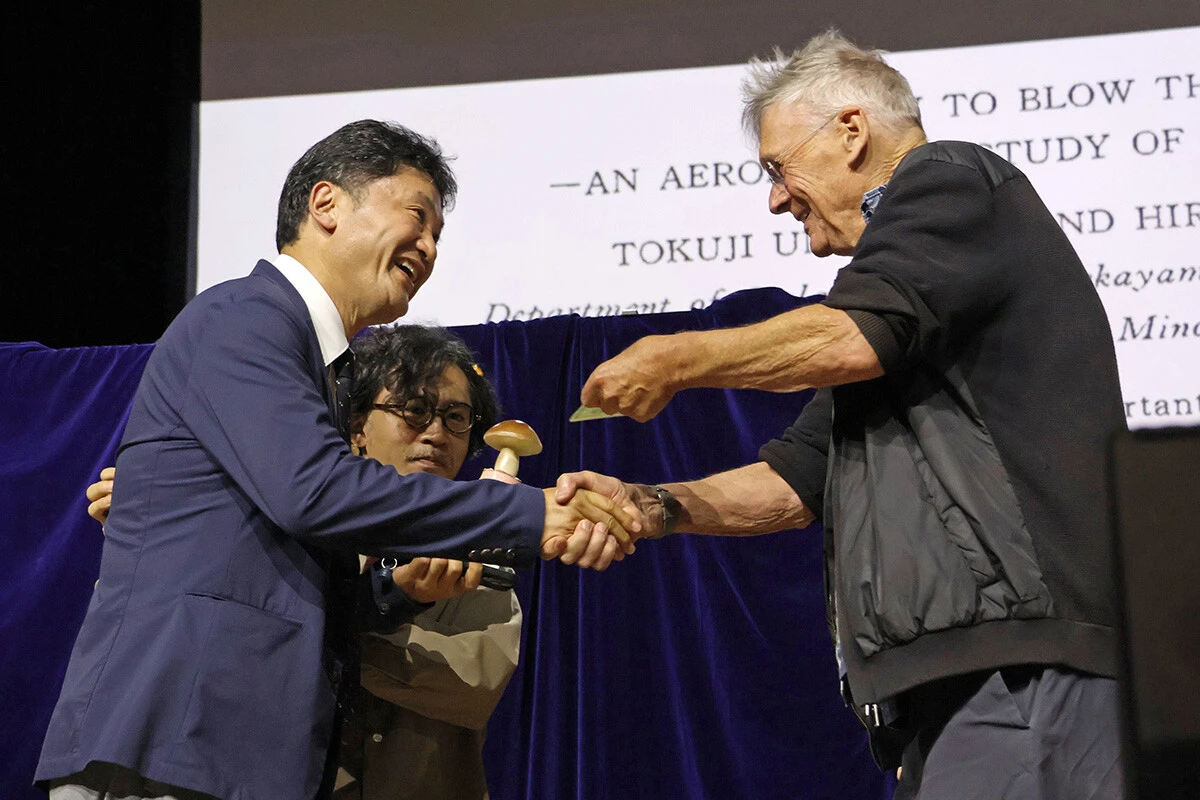 「鼻のかみ方」の研究で、故海野徳二氏が医学賞を受賞