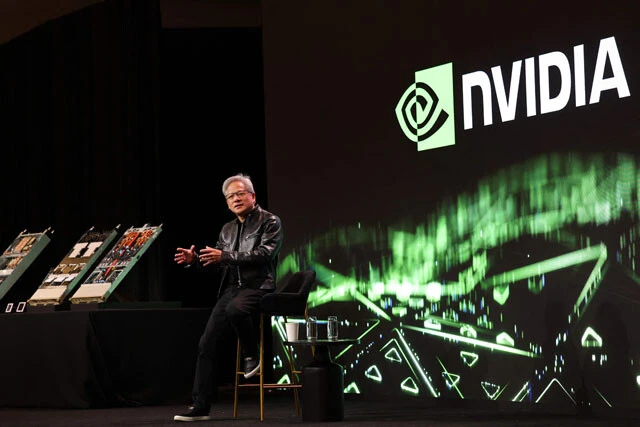各国の首脳クラスとの面談以外では常に革ジャンを着用するNVIDIAのジェンスン・フアン社長兼CEO。今年も業界のキーマン